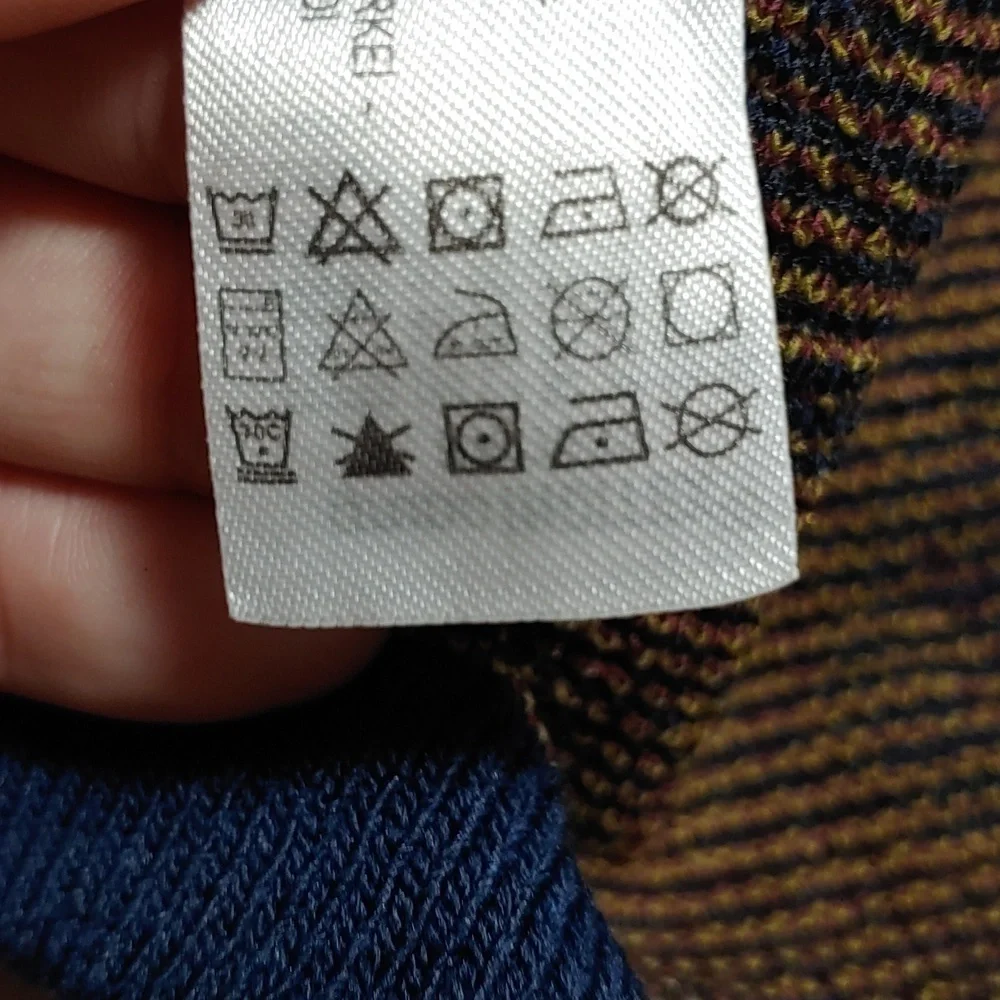 NWOT ZARA Jaquard navy floral  knit crop top - Picture 10 of 10